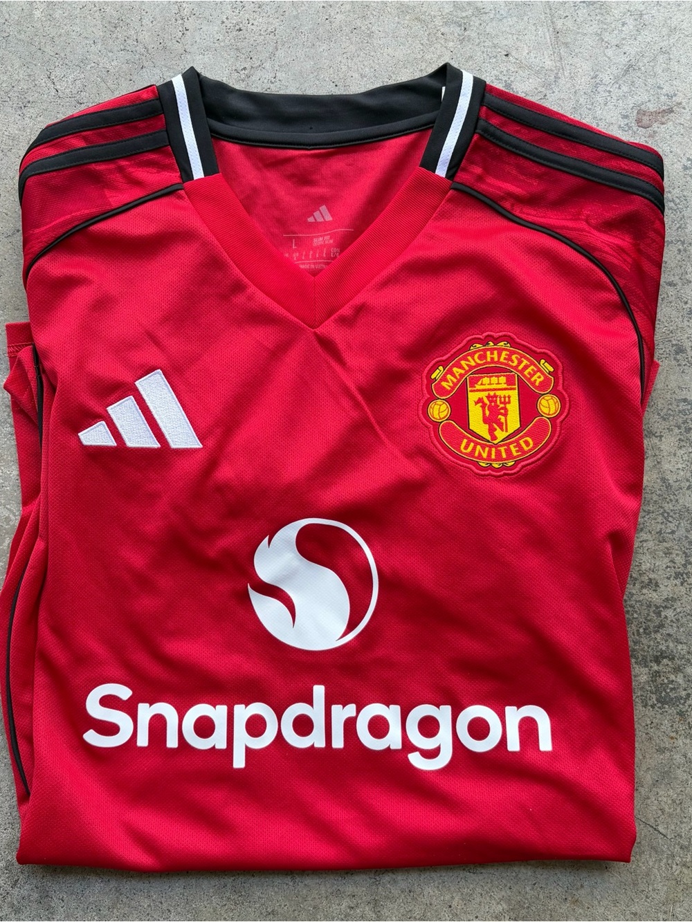 adidas Manchester United Men’s Authentic Home Jersey 25/26 - Red